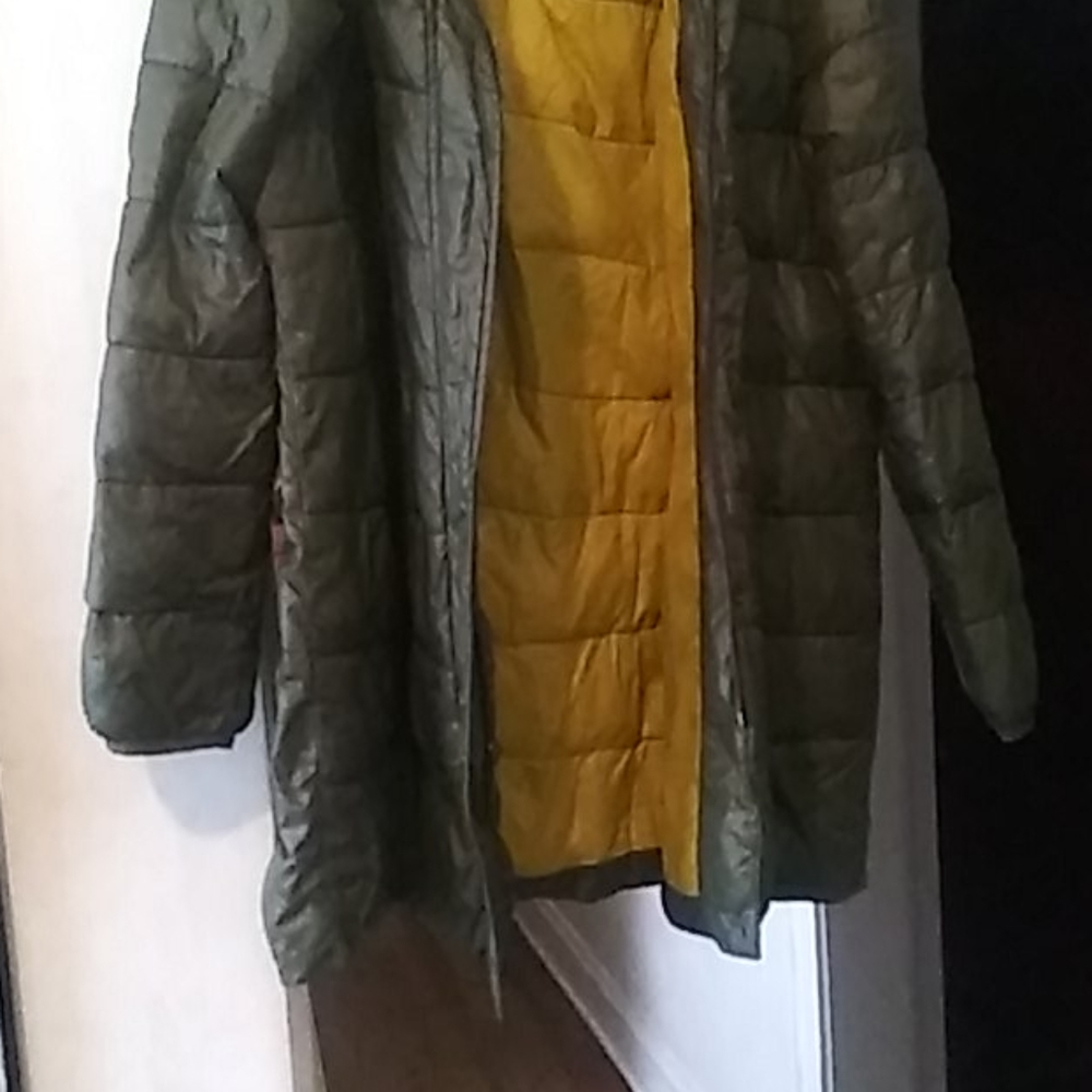 Coat - Picture 1 of 2